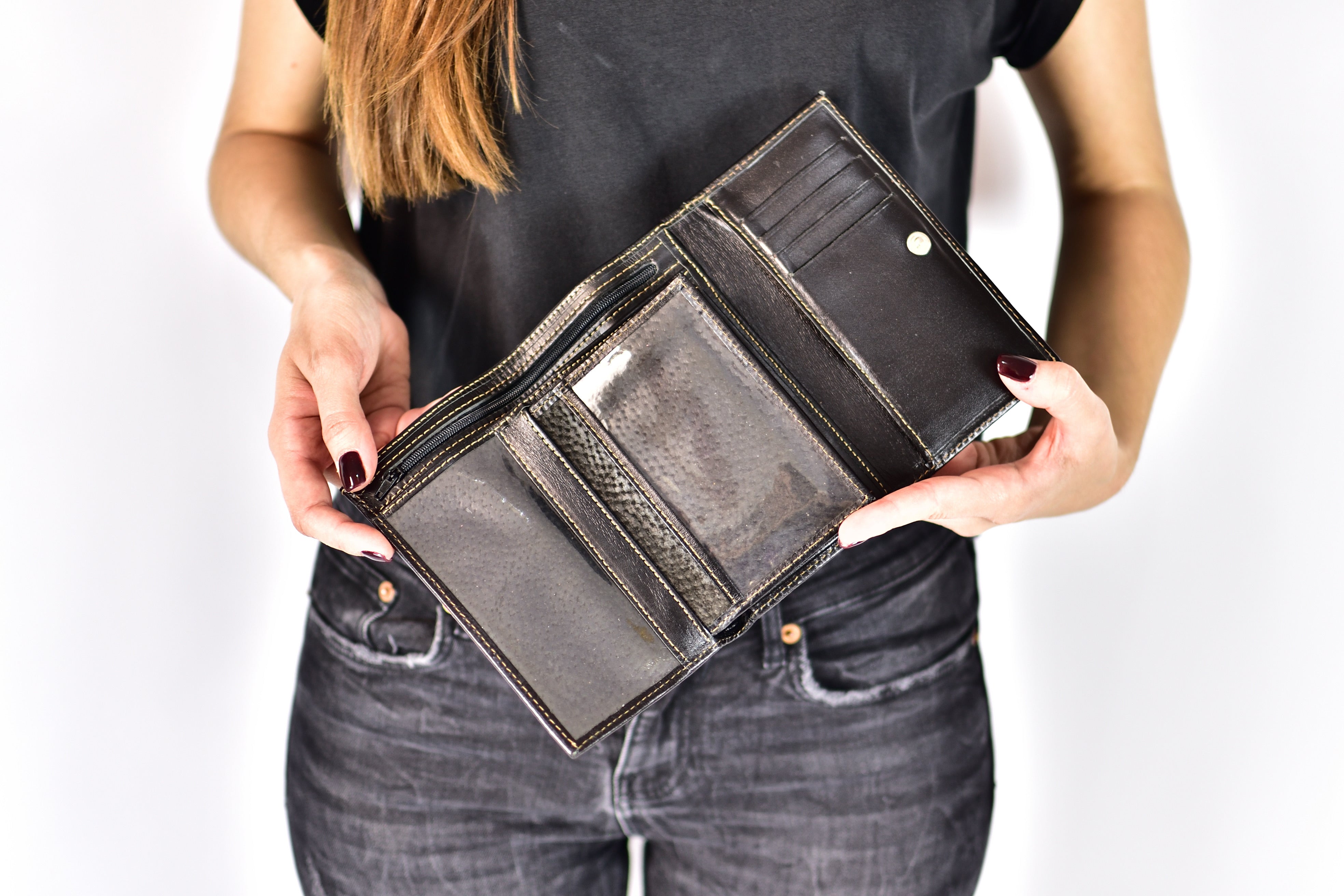 leather wallets made in Athens