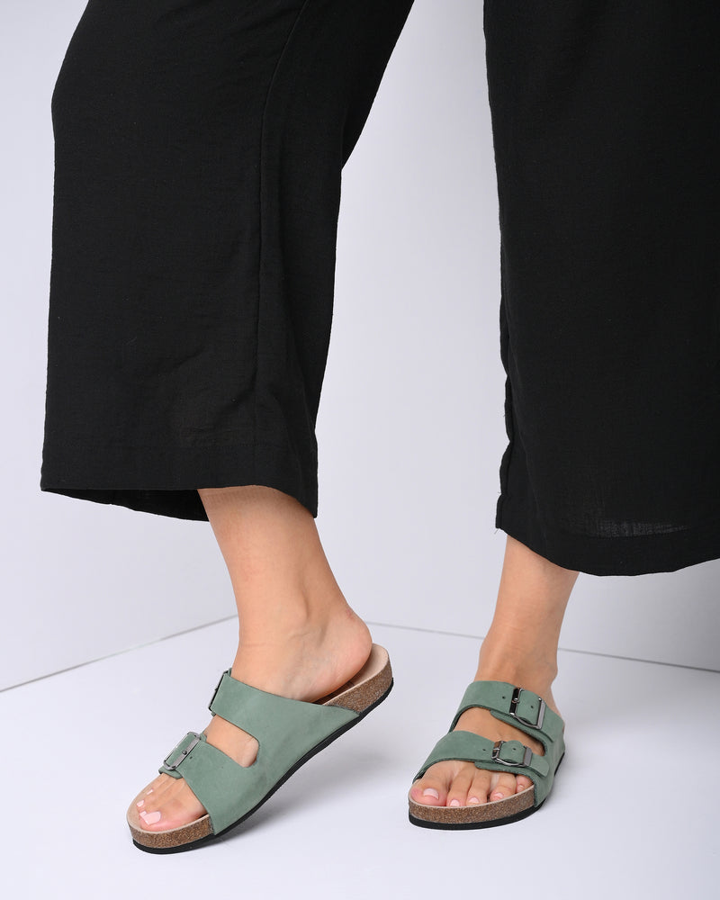 comfortable women’s sandals 